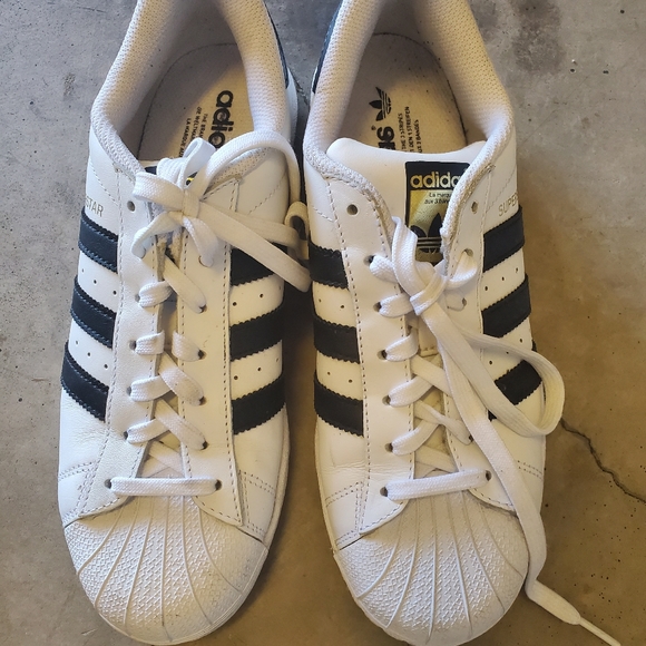 Adidas - Picture 2 of 4